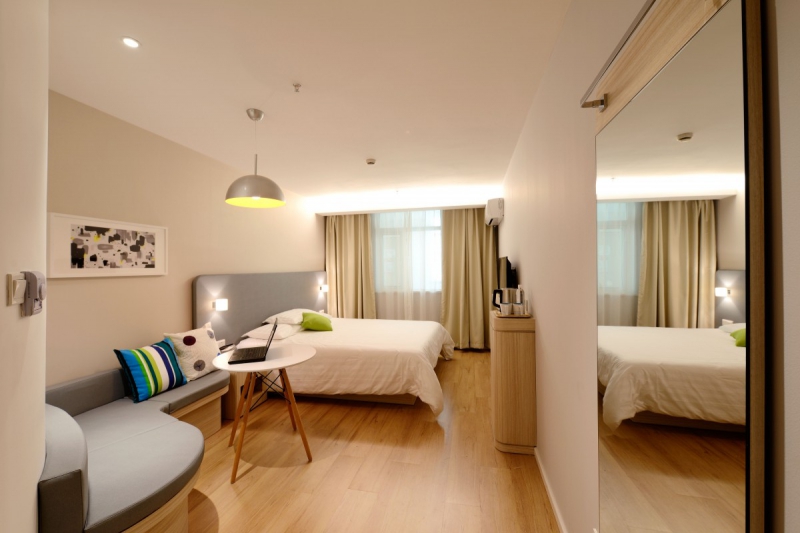 hotel-FLAYOSC-min_hotel_guest_room_new-634601